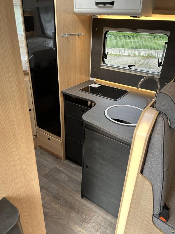 Sunlight Adventure T 66S
