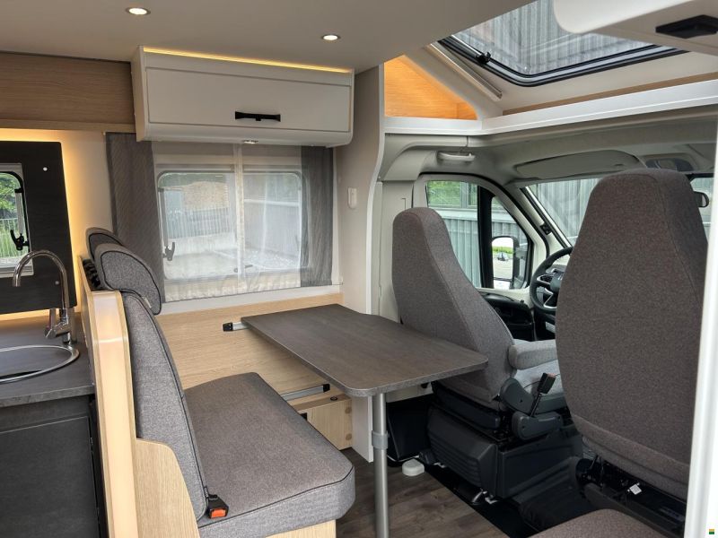 Sunlight Adventure T 66S