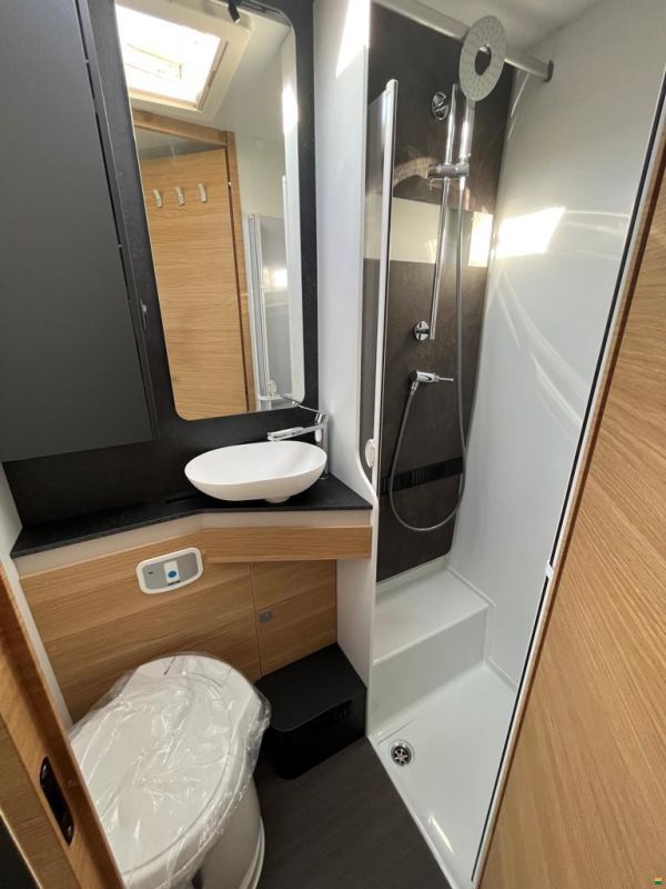 Adria Coral XL 650SP