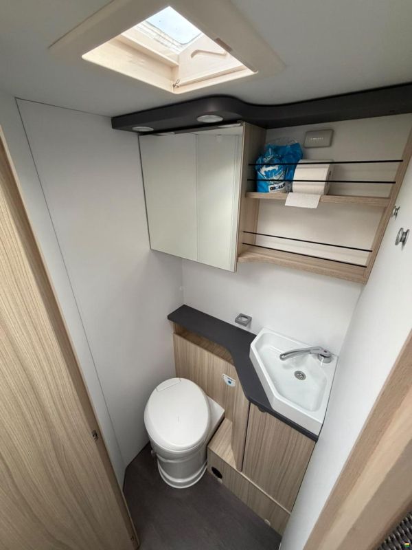 Fiat *2.2JTD 140PS*SUNLIVING A75 SL*LÄNGSBETT