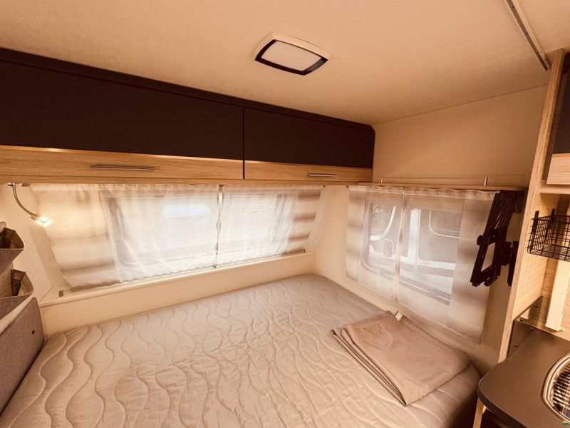 Caravelair V21 SP Titanium 390