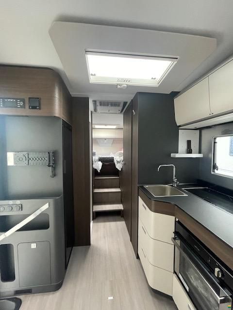 Adria CORAL SUPREME 670 DL