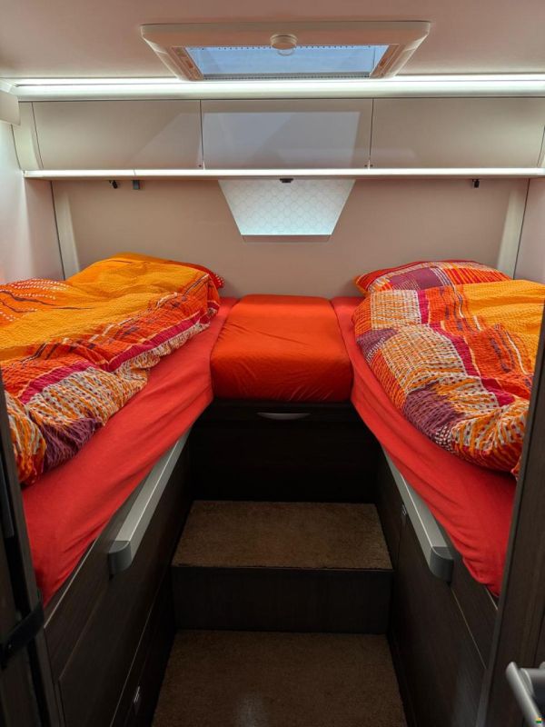 Adria CORAL SUPREME 670 DL
