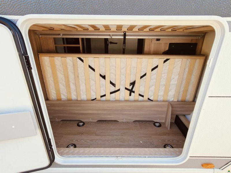 Hobby Excellent Edition 545 KMF - Stockbett
