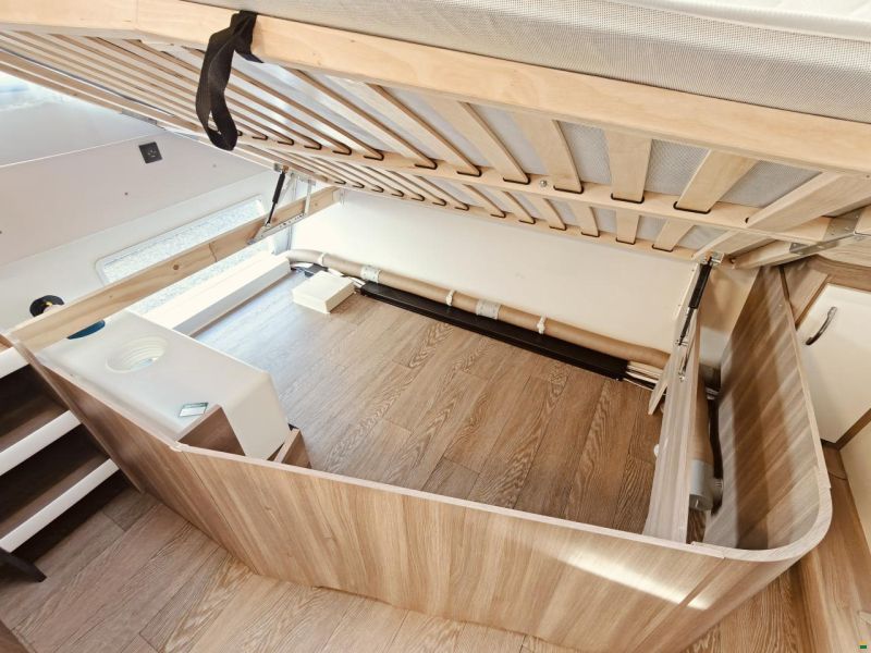 Hobby Excellent Edition 545 KMF - Stockbett