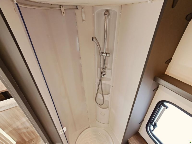 Hobby Excellent Edition 545 KMF - Stockbett