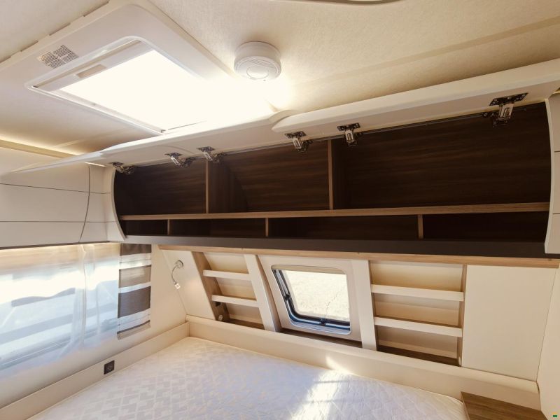 Hobby Excellent Edition 545 KMF - Stockbett