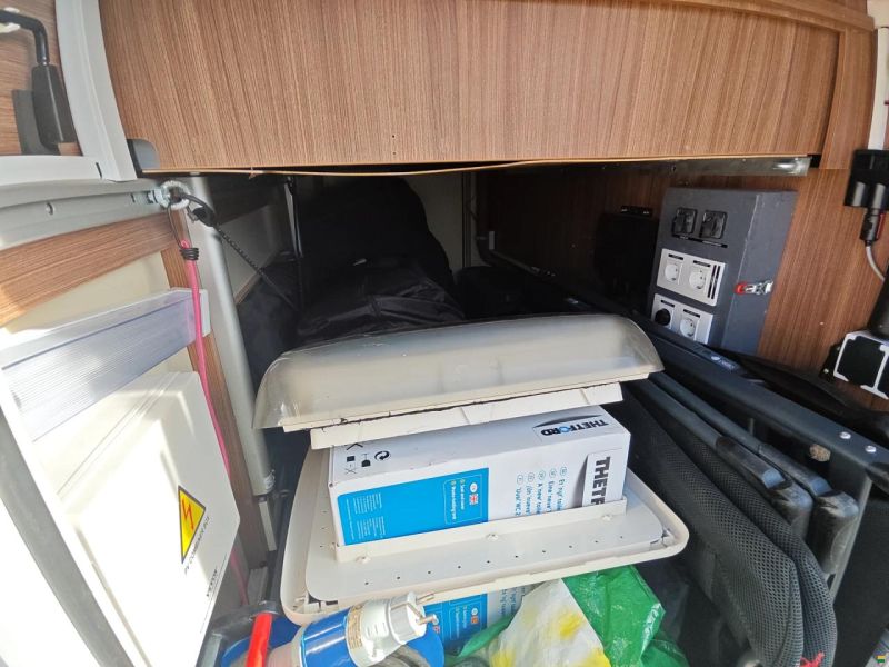 Eura Mobil Profila T725 QB