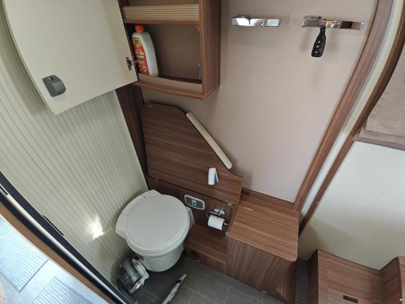 Eura Mobil Profila T725 QB