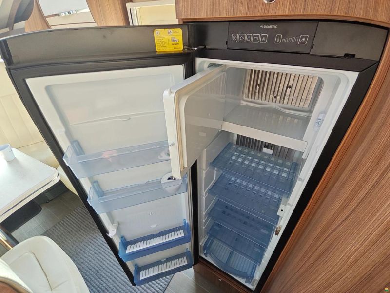 Eura Mobil Profila T725 QB