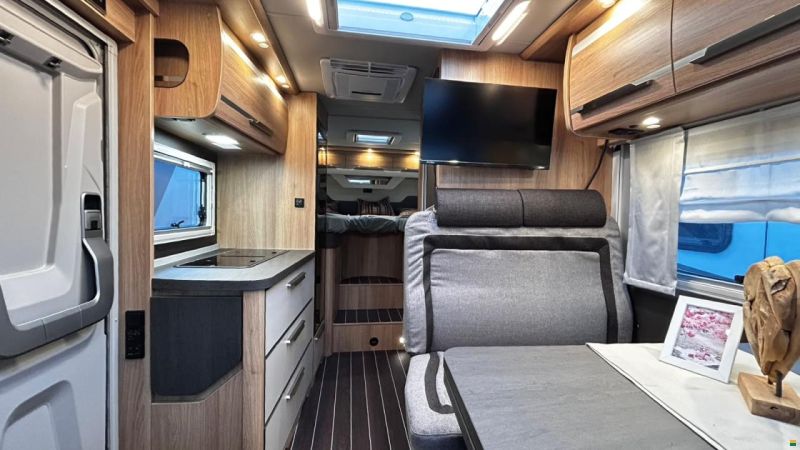 Knaus SKY TI 650 MEG