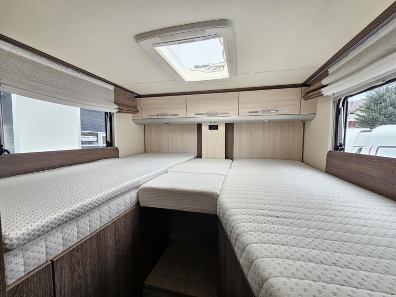 Bürstner Ixeo Time it726g mit Einzelbett&Hubbett!