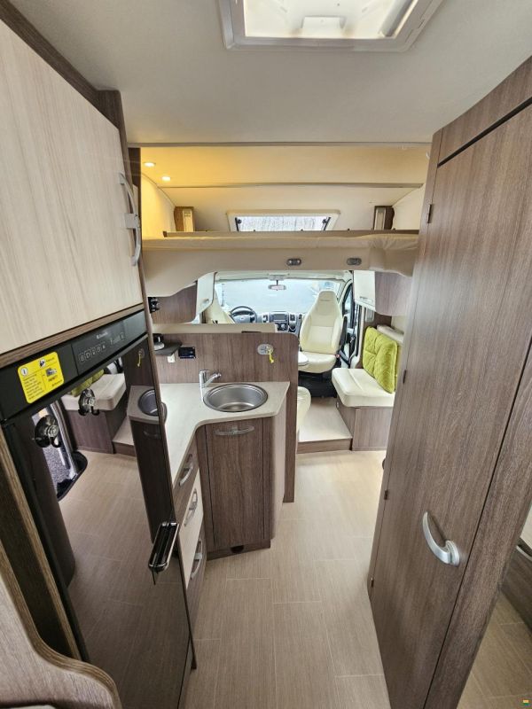 Bürstner Ixeo Time it726g mit Einzelbett&Hubbett!
