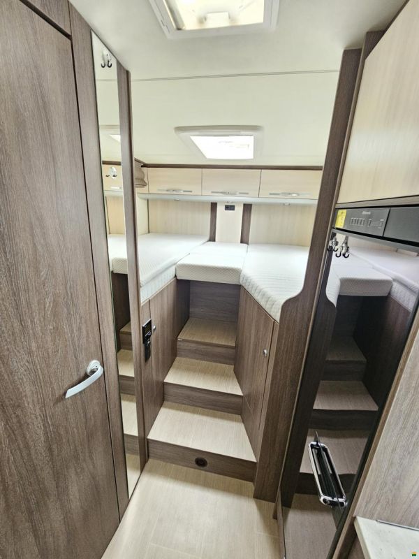 Bürstner Ixeo Time it726g mit Einzelbett&Hubbett!