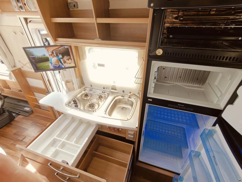 Hymer Exsis-i 674 Automat - Längsbett