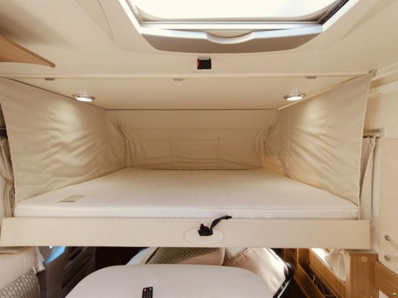 Hymer Exsis-i 674 Automat - Längsbett