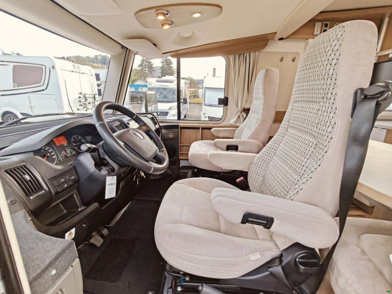 Hymer Exsis-i 674 Automat - Längsbett
