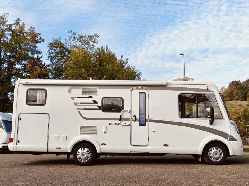 Hymer Exsis-i 674 Automat - Längsbett
