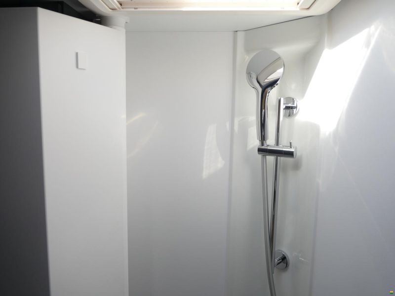 Adria Compact Select DL 'Swiss Edition'
