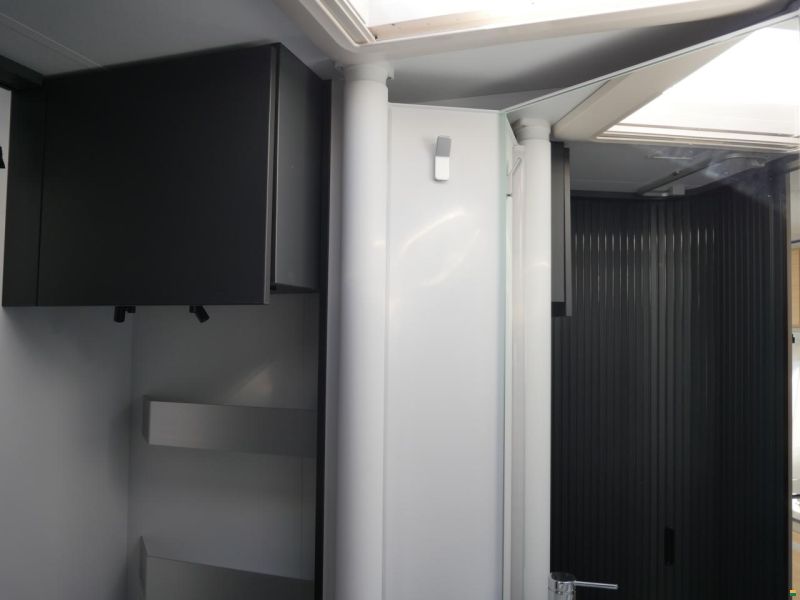 Adria Compact Select DL 'Swiss Edition'