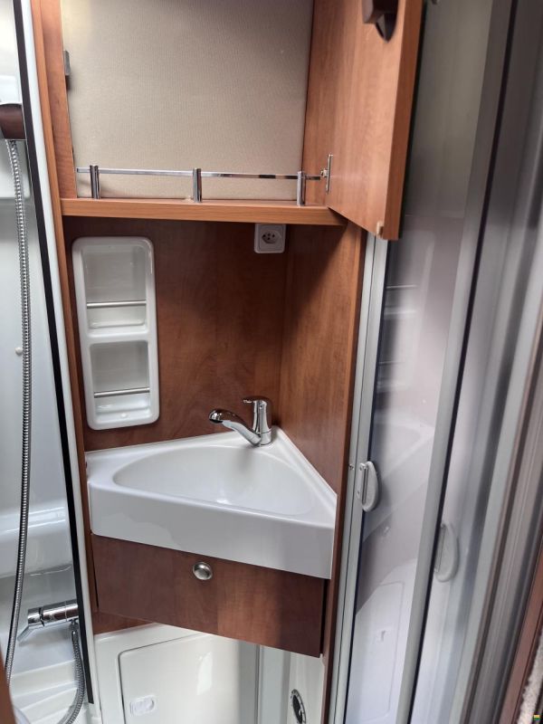 Malibu Van 640 LE