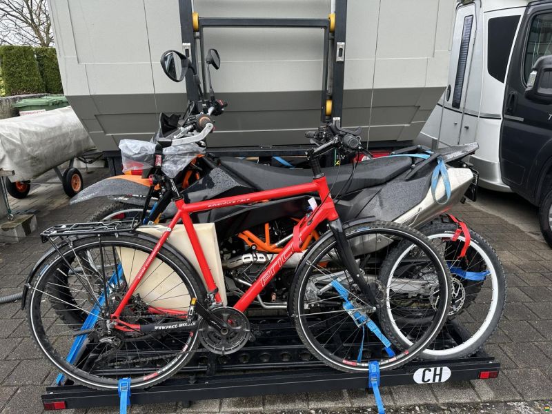 Iveco Daily 7 Tonnen 4x4 inkl. KTM 690