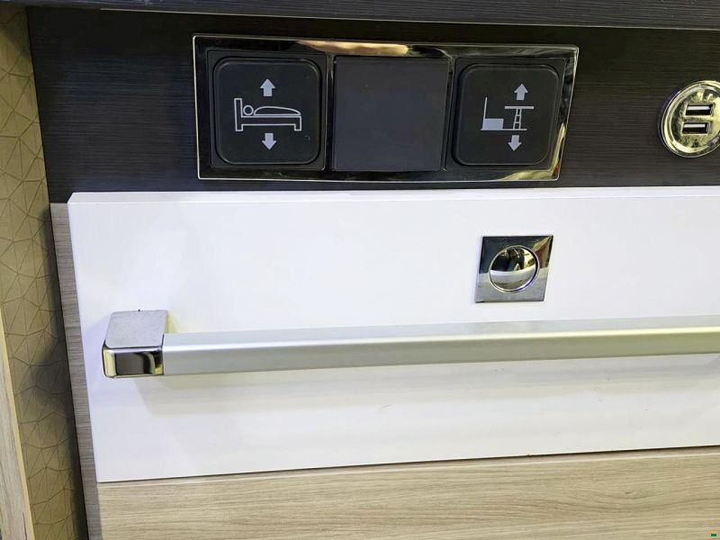 Challenger GRAPHITE 260 EDITION 2.3 AUTOMAT