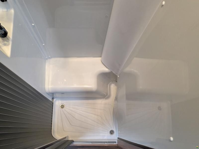 Knaus Live Wave 650 MEG Platinum Selection