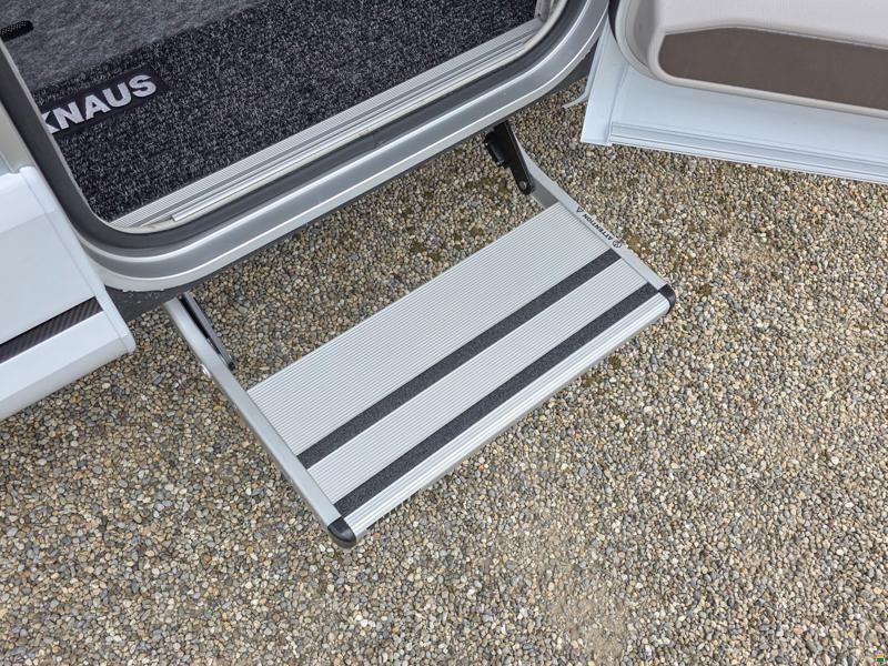 Knaus Live Wave 650 MEG Platinum Selection