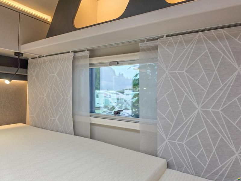 Knaus Live Wave 650 MEG Platinum Selection
