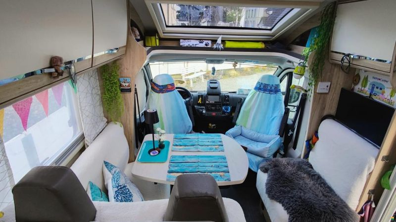 Eura Mobil Profila T 695 EB