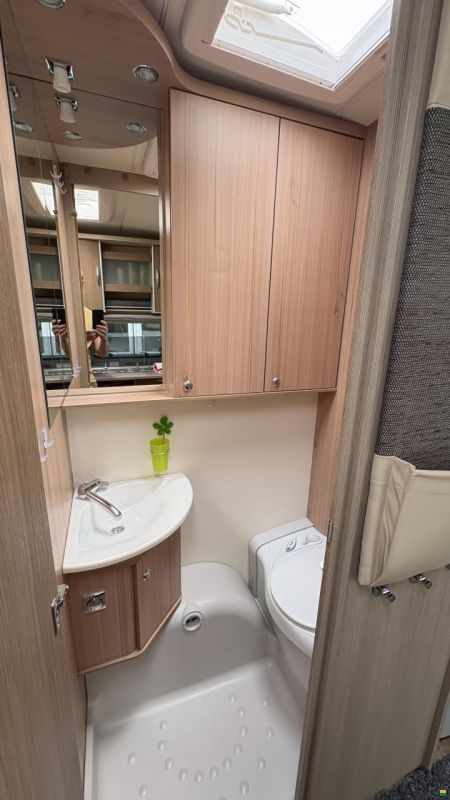 Bürstner Averso Plus 440 TK