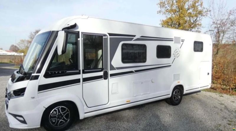 Knaus Live i 700MEG