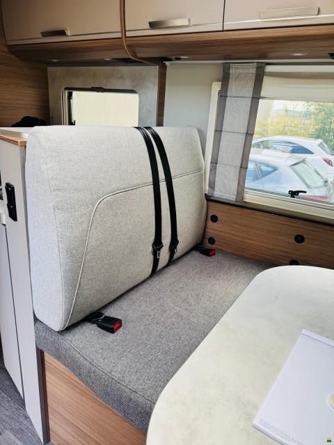 Knaus Live i 700MEG