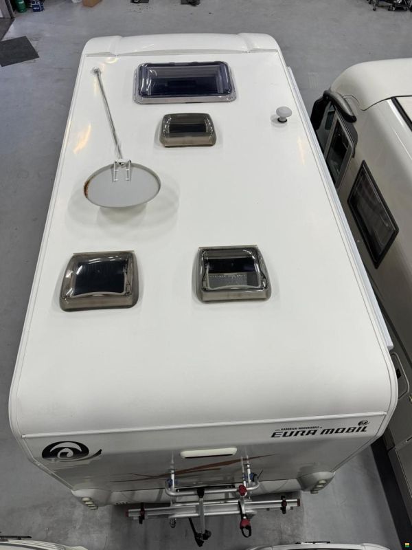 Ford EURA MOBIL TEILINT PROFILA 672 SB