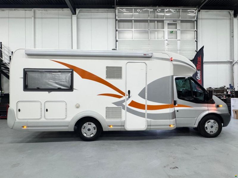 Ford EURA MOBIL TEILINT PROFILA 672 SB