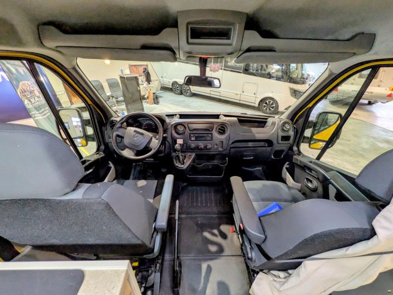 Renault Master Adventure Edition