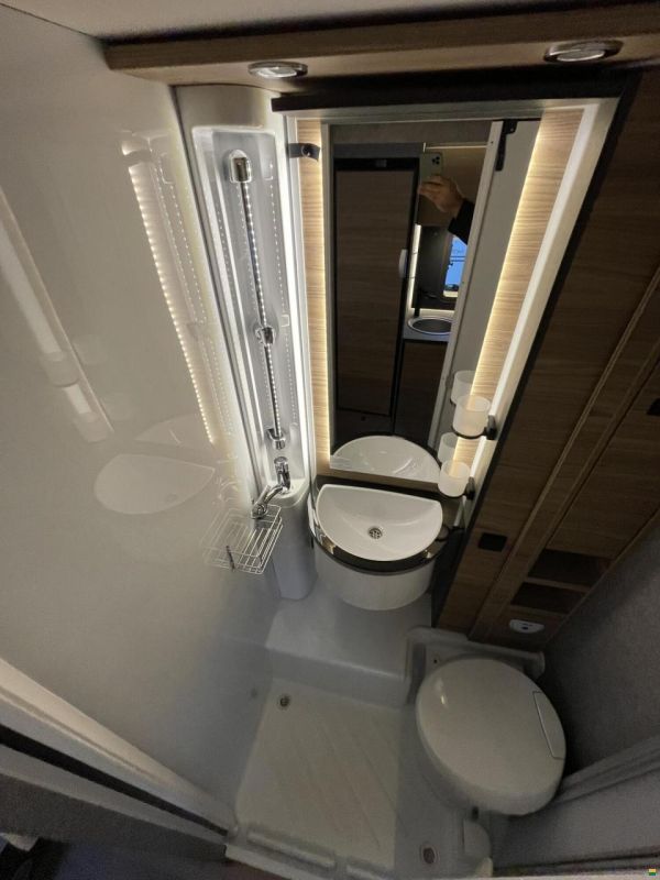 Dethleffs Globebus Performance 4x4 T 46 First E...