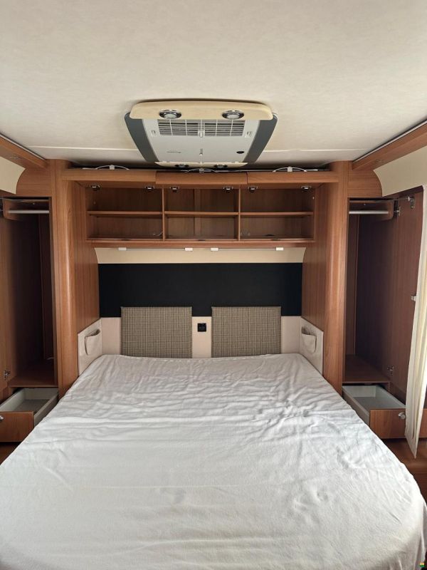 LMC Explorer II Liberty 720