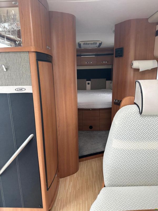 LMC Explorer II Liberty 720