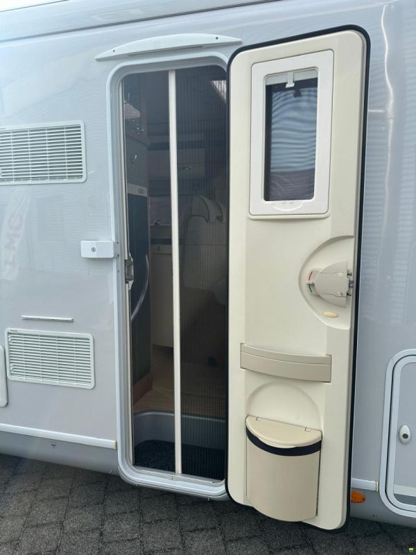 LMC Explorer II Liberty 720