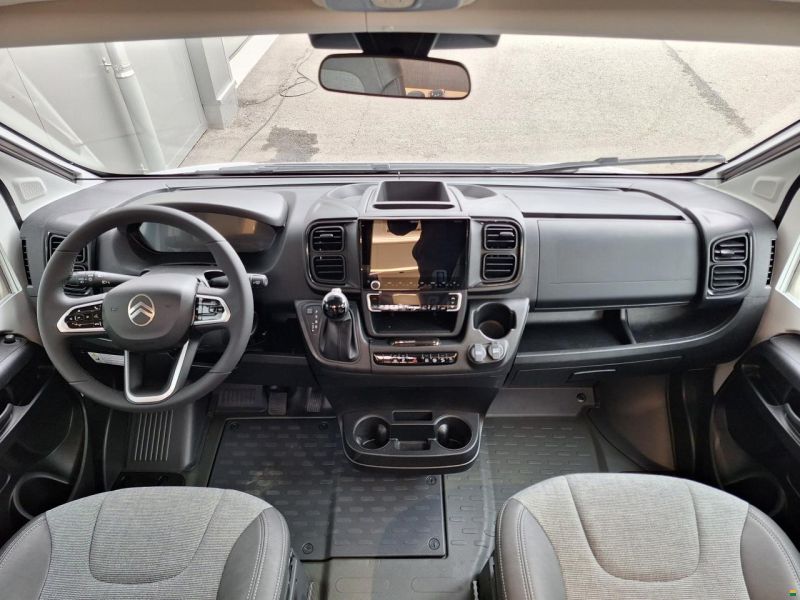 Adria Coral XL Select 660 SL