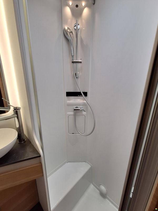 Adria Coral XL Select 660 SL