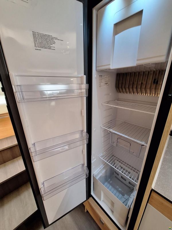 Adria Coral XL Select 660 SL
