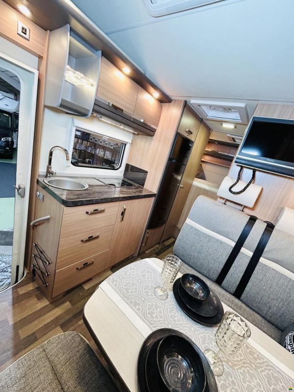 Knaus Sky Traveler