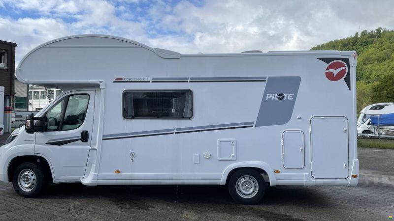 Pilote C690 S