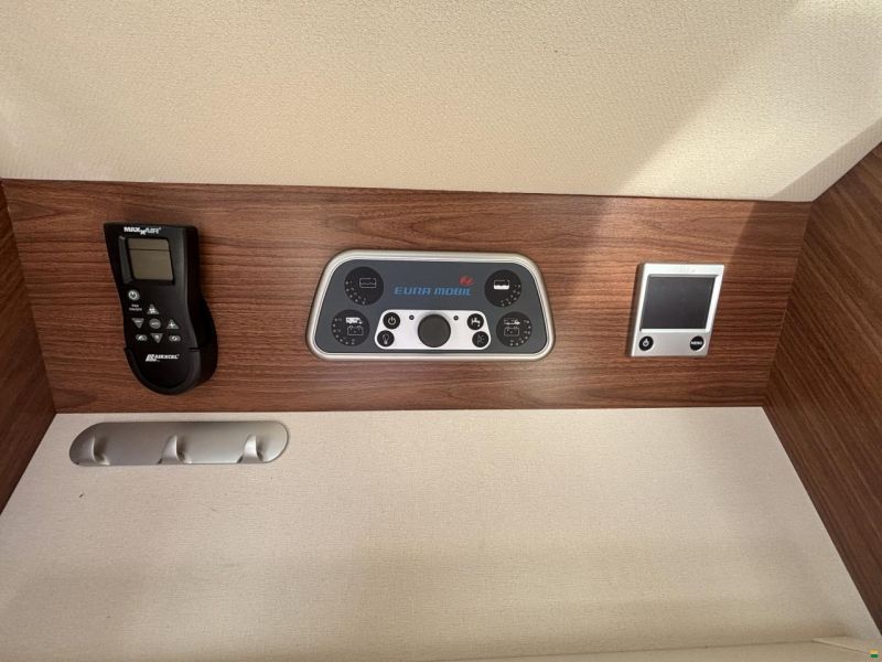 Eura Mobil IL 690 HB