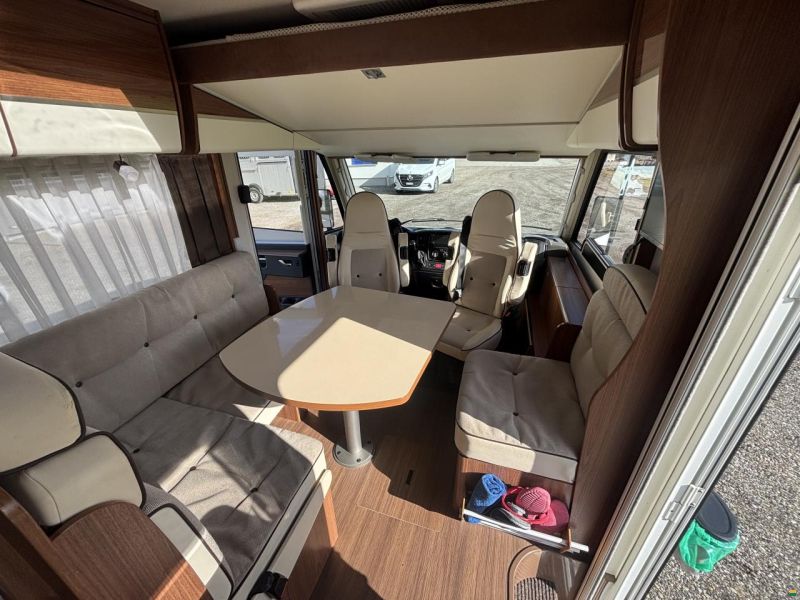 Eura Mobil IL 690 HB