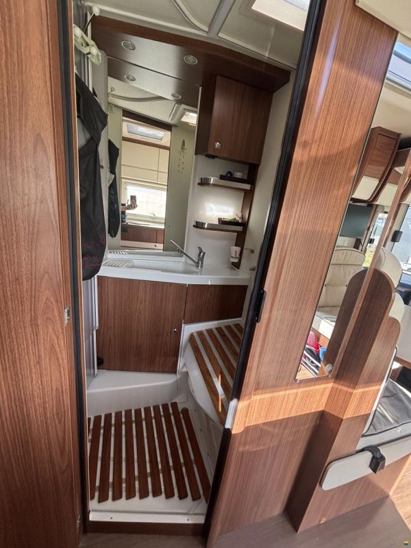 Eura Mobil IL 690 HB