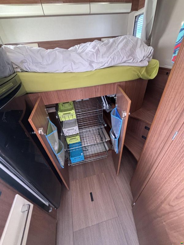 Eura Mobil IL 690 HB